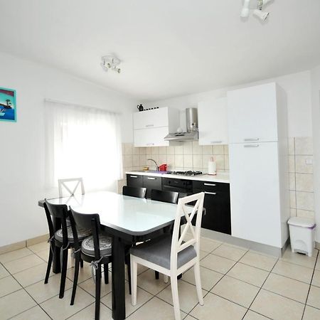 Apartment Sandra Trogir Exterior foto
