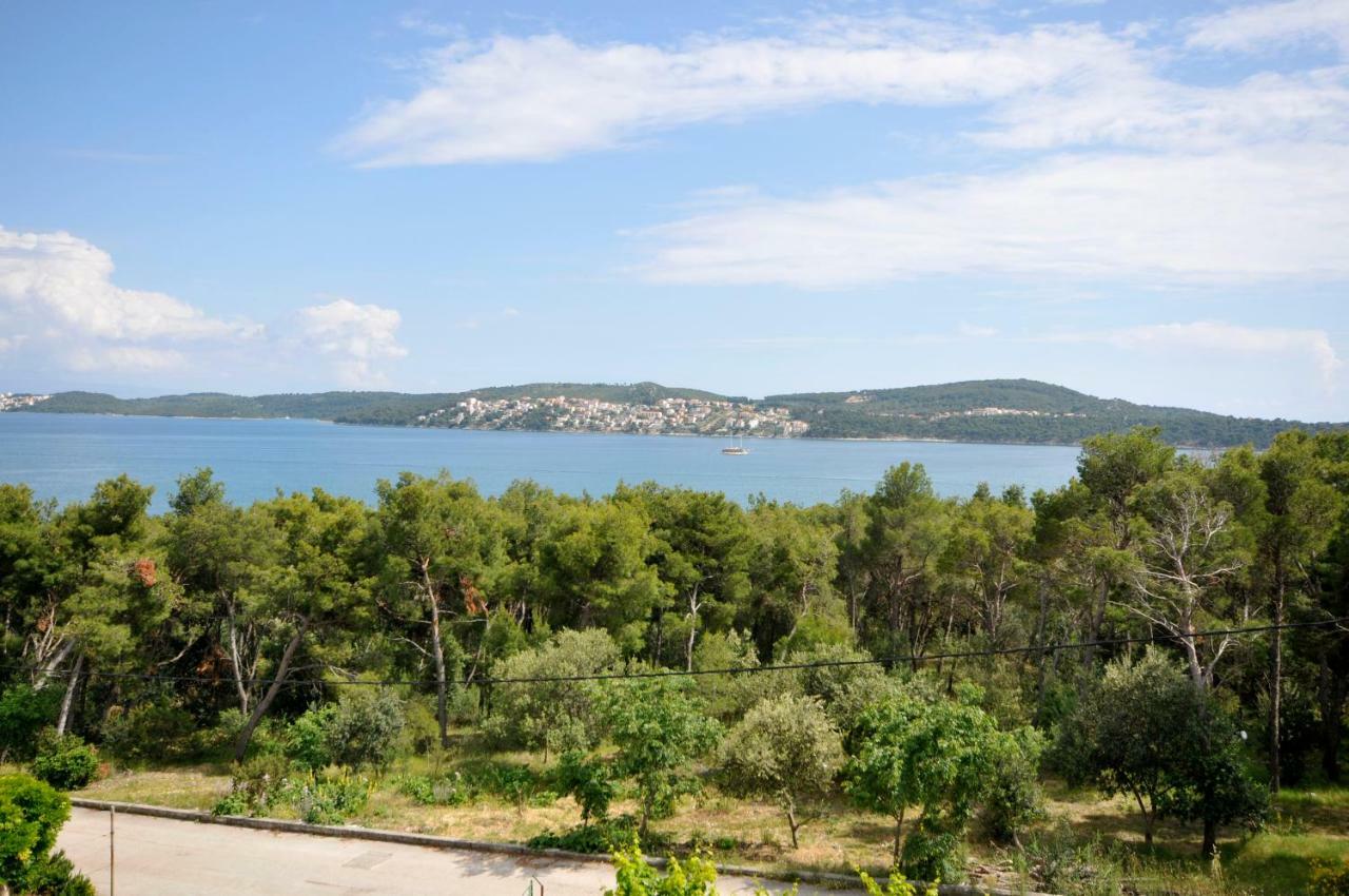 Apartment Sandra Trogir Exterior foto