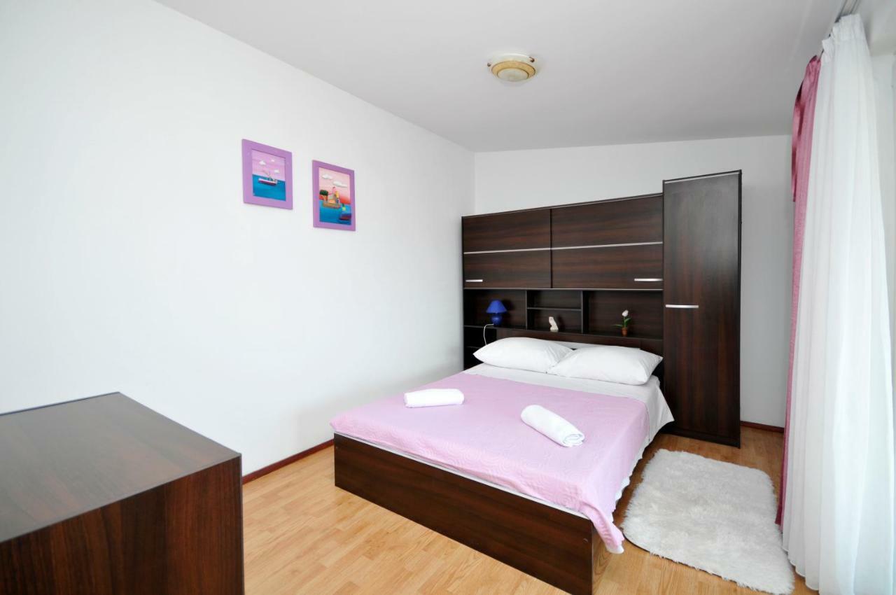 Apartment Sandra Trogir Exterior foto