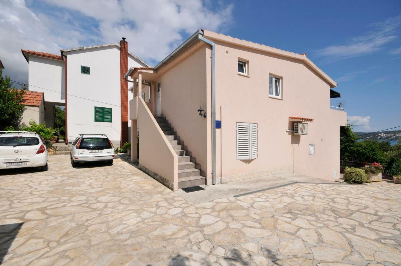 Apartment Sandra Trogir Exterior foto