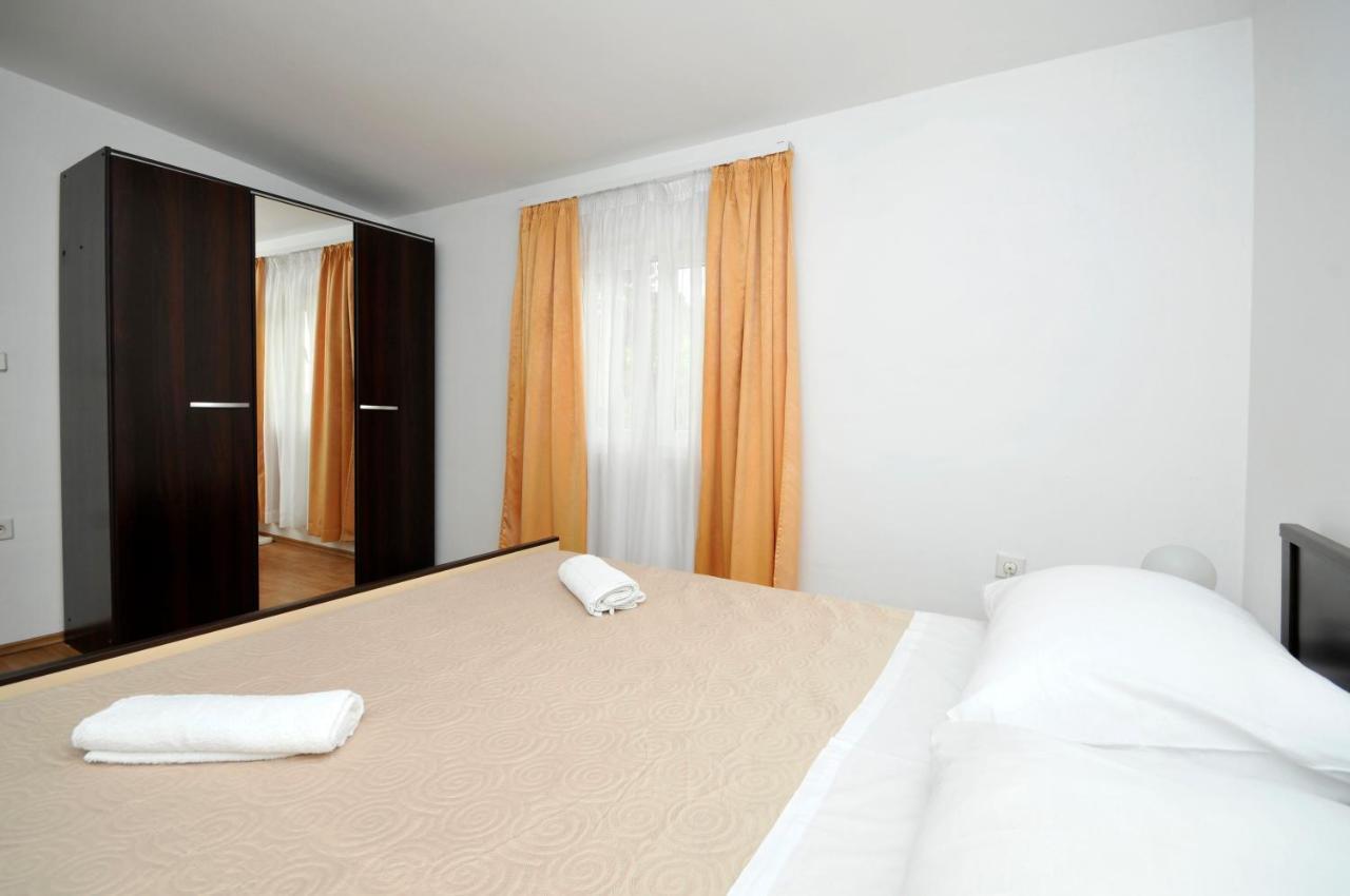 Apartment Sandra Trogir Exterior foto