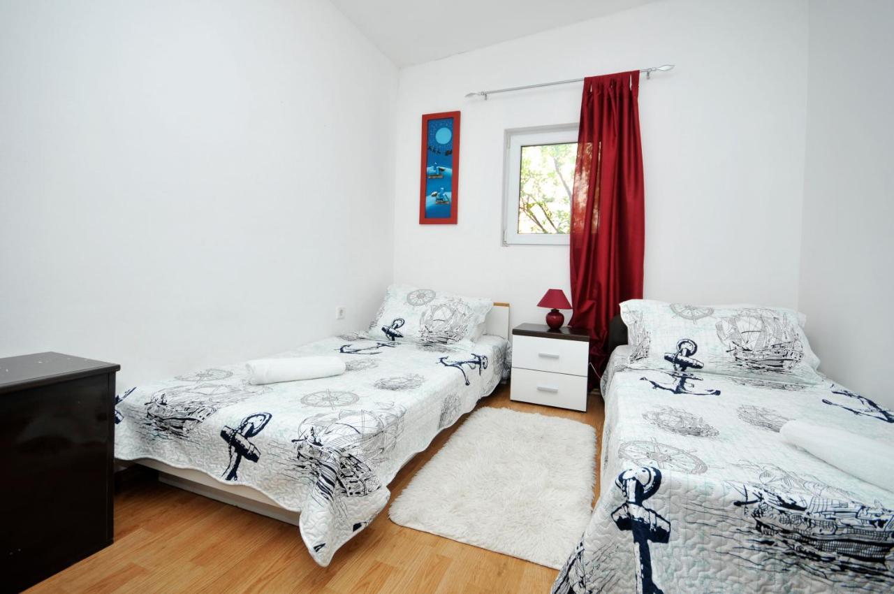 Apartment Sandra Trogir Exterior foto